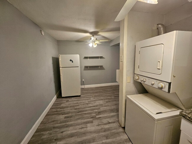 Building Photo - 1600 NW 93rd St