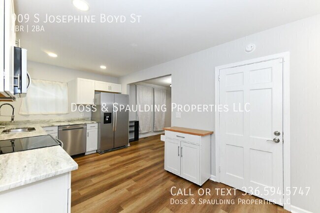 Building Photo - 909 S Josephine Boyd St