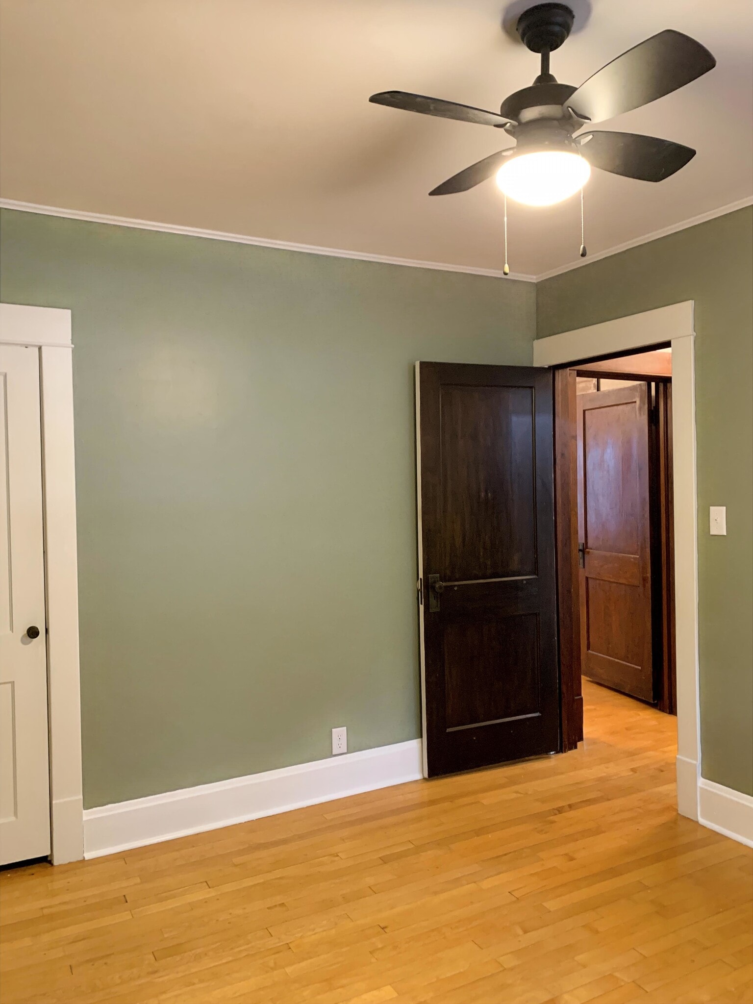 Building Photo - 1232 Porlier St