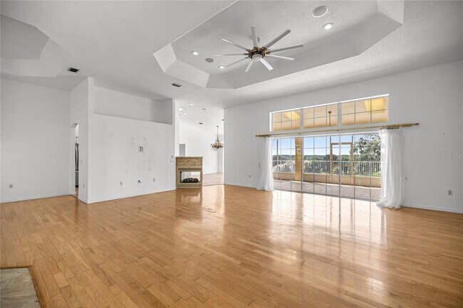 Building Photo - 482 W Fenway Dr