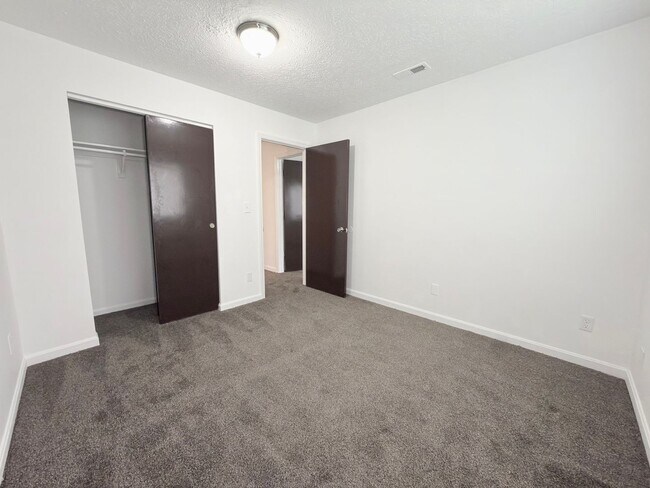 Building Photo - 2740-2742 Jessup Rd