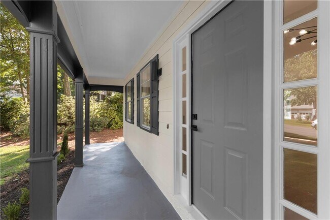 Building Photo - 3412 Camens Ct NE