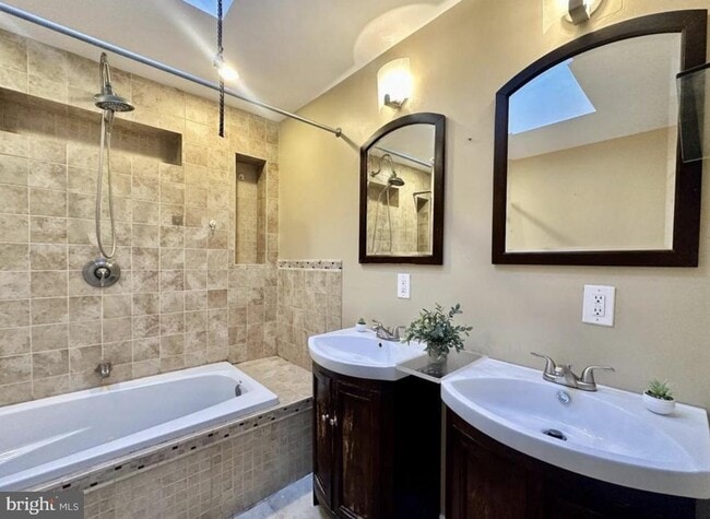 Building Photo - 329 Sanford Rd