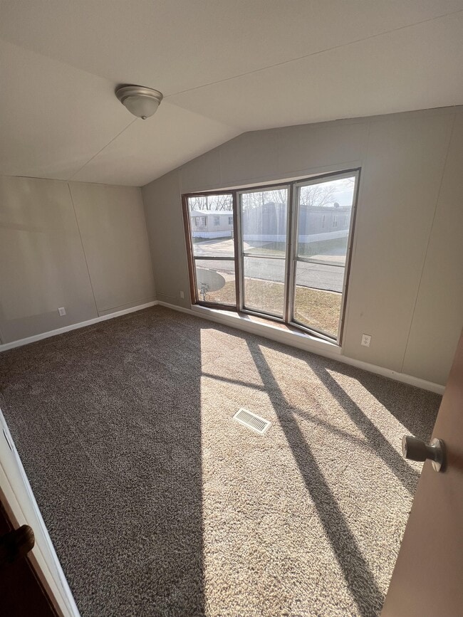 Building Photo - 194 Pam Ct