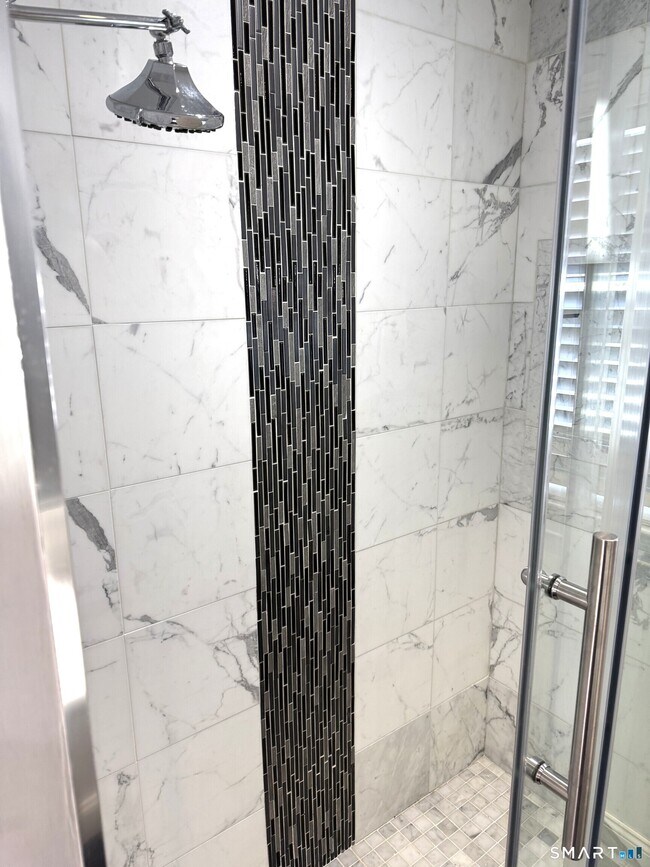 Building Photo - 1584 Madison Ave