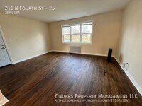 Building Photo - Newly Renovated 2 Bed 1 Bath Apartment at ...