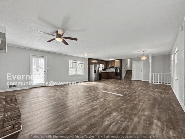 Building Photo - 3 Bed/2 Bath Home with Attached Garage / Pet-Friendly / Available Now!