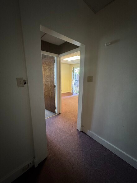 Building Photo - 151 N Hanover St