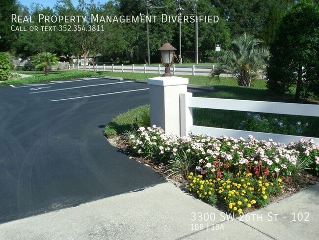 Building Photo - 3300 SW 26th St