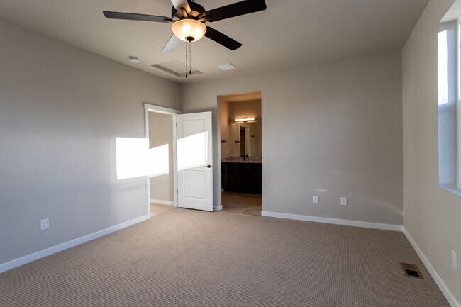 Building Photo - BEAUTIFUL MIDTOWN COLLECTION at PATHWAYS H...