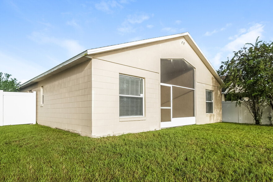 Building Photo - 1525 Sunset View Cir