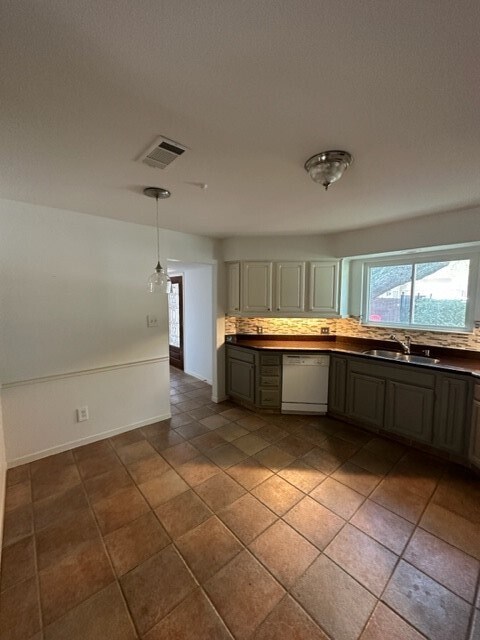 Building Photo - 12800 Briar Forest Dr