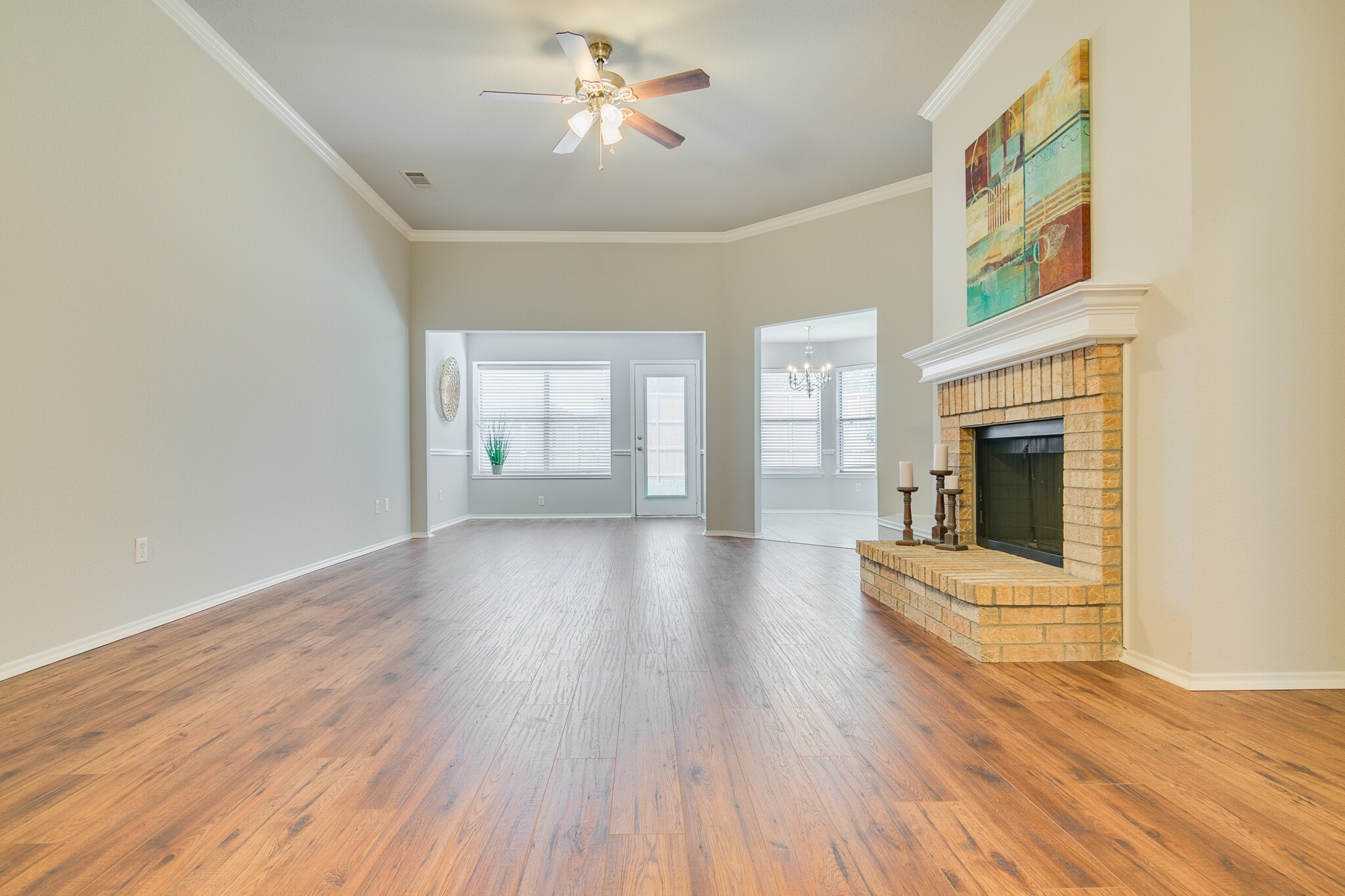 Family Room - 956 Carlin Ln