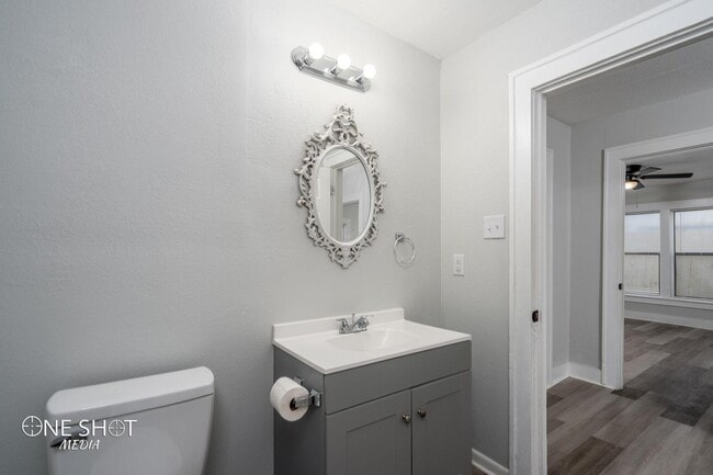 Building Photo - 842 Grand Ave