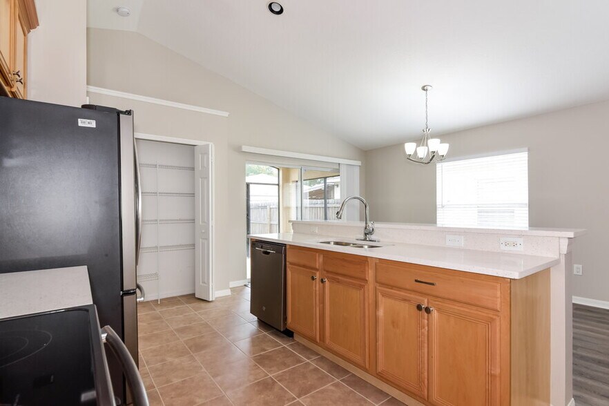 Building Photo - 11710 Mango Cross Ct