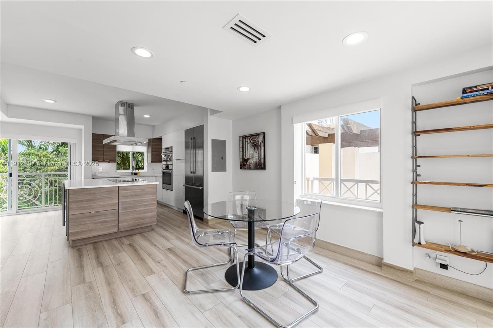 Building Photo - 100 Jefferson Ave