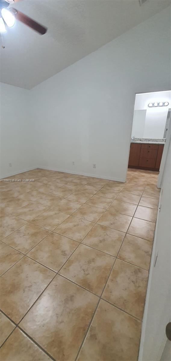 Building Photo - 403 Lovers Ave