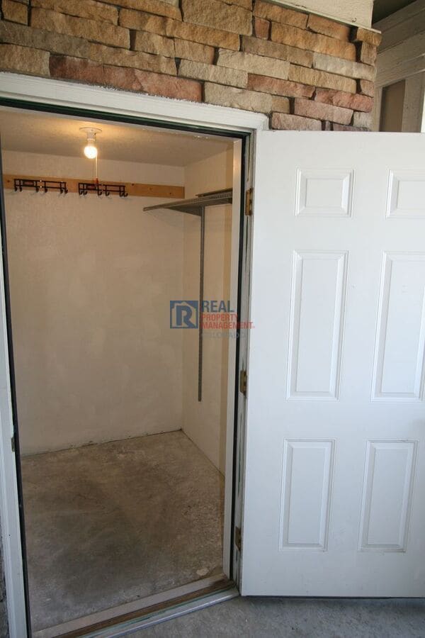 Building Photo - 4385 S Balsam St
