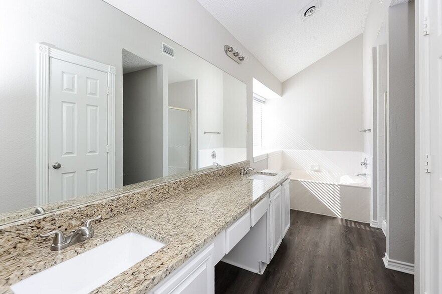 Building Photo - 720 Finley St