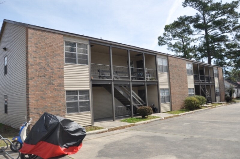 Building Photo - 110 Cherry St
