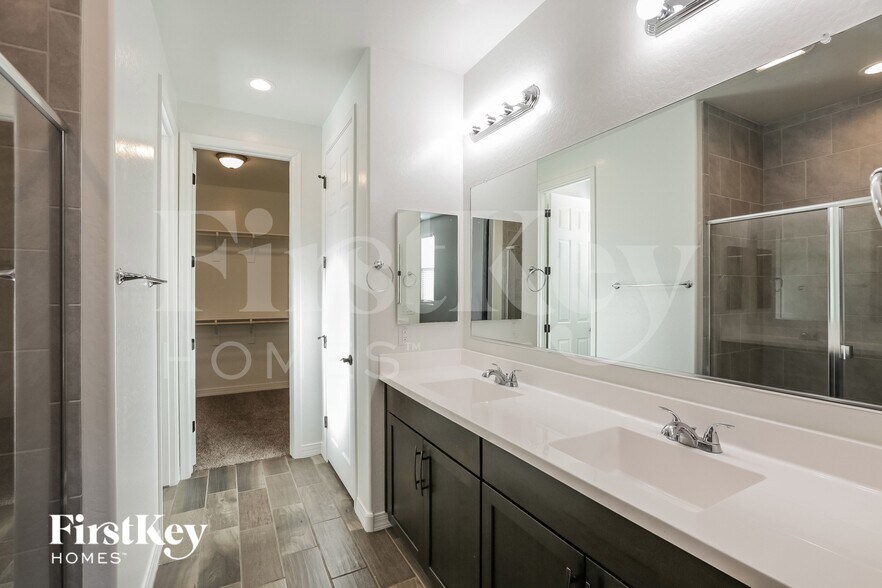Building Photo - 44169 W Palo Aliso Way