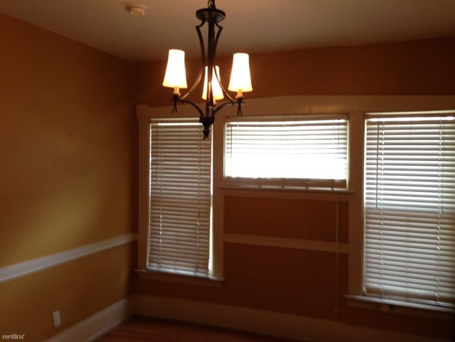 Building Photo - 2 br, 1 bath  - 456 Wealthy St SE Apt 9