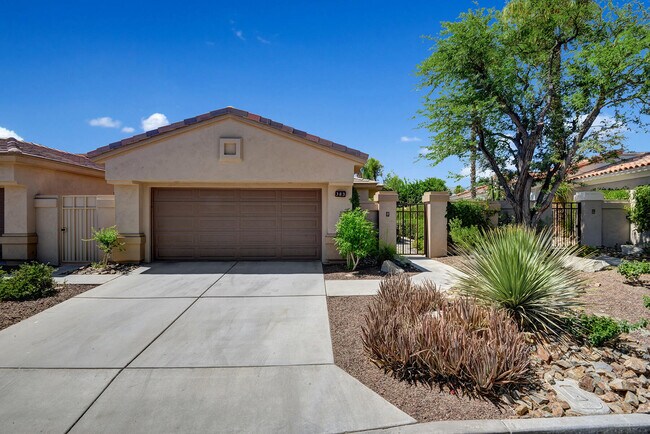 Building Photo - 383 Desert Holly Dr