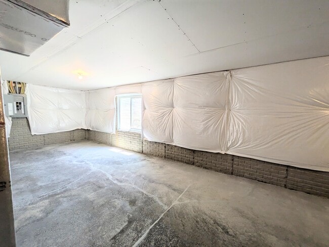Building Photo - 9013 Hawk Hl Wy