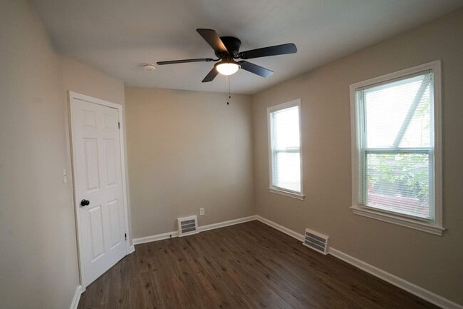 Building Photo - Freshly Renovated 3-Bedroom Home – Quality...