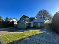 Building Photo - Nice 3 bed/2 1/2 bath near Grandhaven Elem...