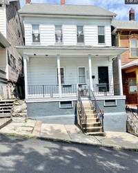 Building Photo - 1102 17th Ave