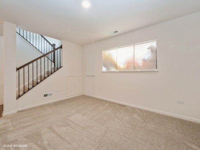 Building Photo - 2718 Fieldcrest Dr