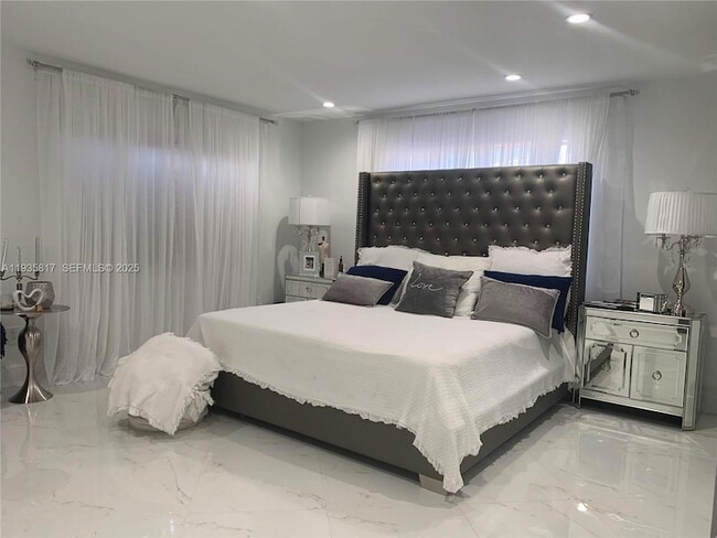 Building Photo - 13611 SW 77th St