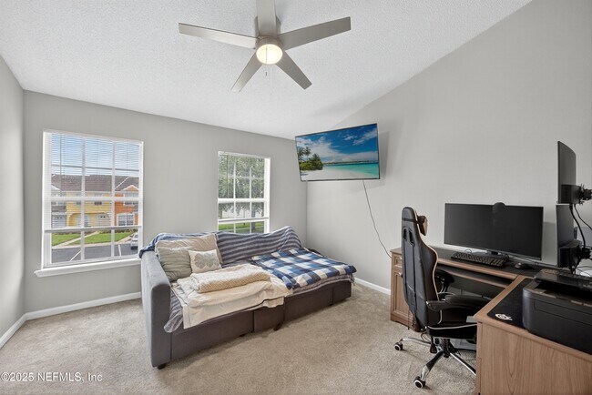 Building Photo - 12311 Kensington Lakes Dr