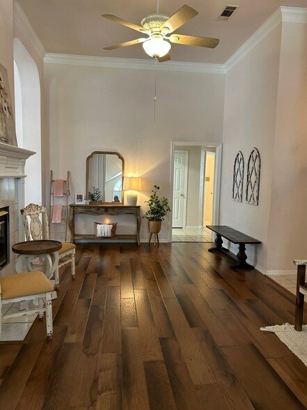 Building Photo - 5005 Shadowood Trl