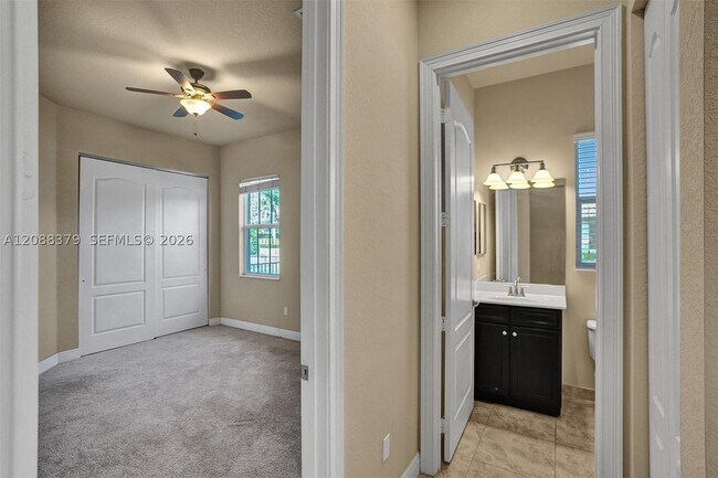 Building Photo - 10398 Waterside Ct