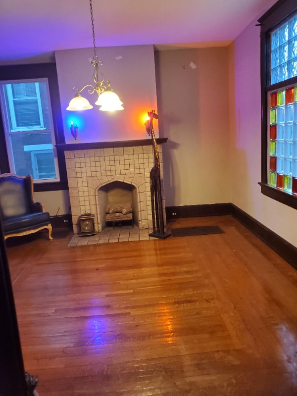 Building Photo - 907 Lexington Ave