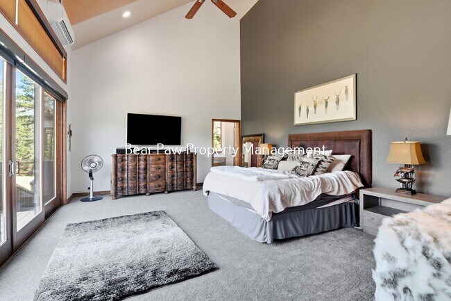 Building Photo - "Spacious 6-Bedroom Retreat with 7 Luxurious Bathrooms off Upper Bear Creek!"
