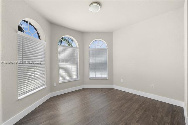 Building Photo - 8555 NW 111th Ct