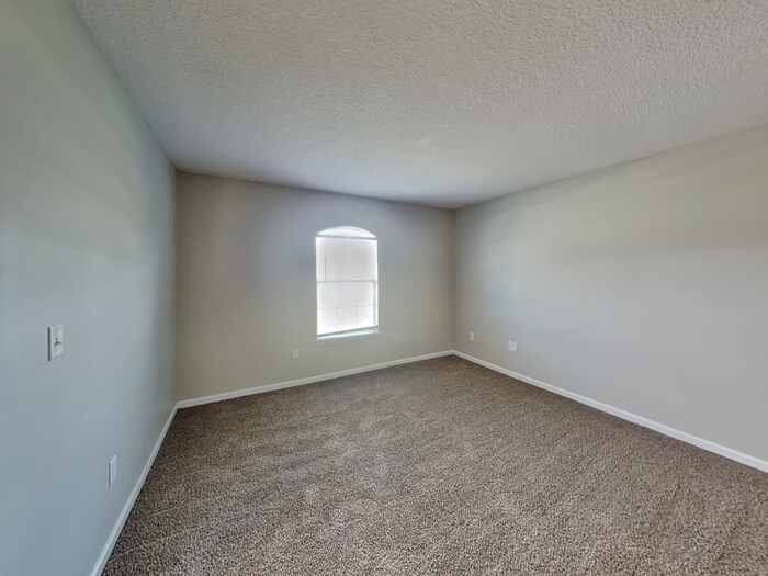 Building Photo - 244 Bridgeport Ln