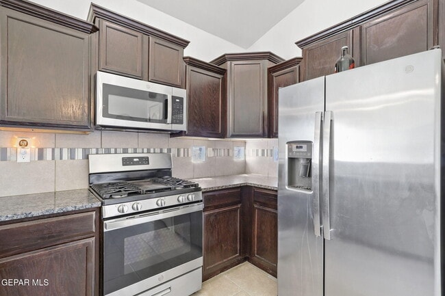 Building Photo - 14828 Tierra Escape Ave