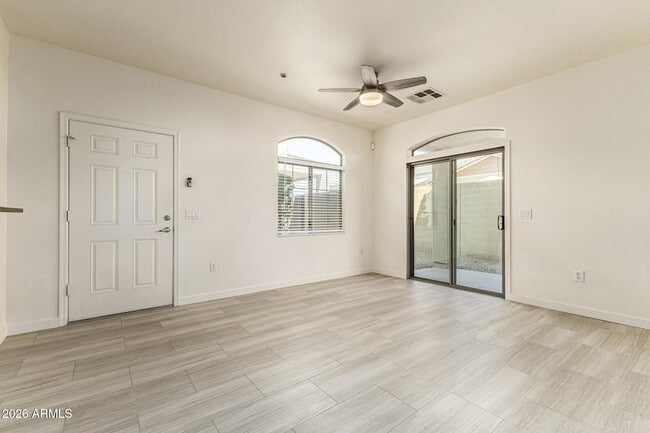 Building Photo - 2727 N Price Rd