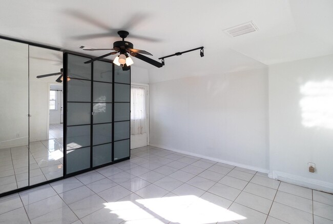 Building Photo - 8004 Mendez St