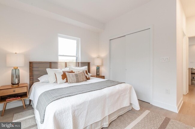 Master - 4017 Davis Pl NW