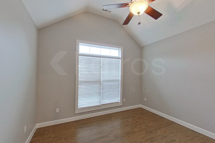 Building Photo - 107 Kamarie Ln