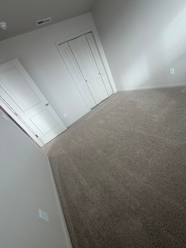 Building Photo - 329 Stella St NE