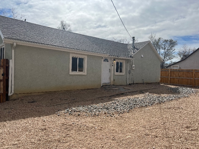 Primary Photo - 746 E Costilla St