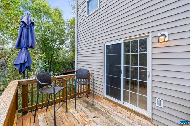 Building Photo - 123 Danbury Ct