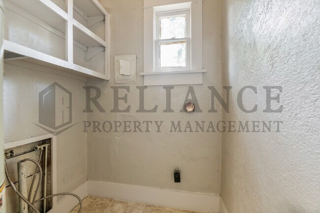 Building Photo - 1125 N Larimer Ave