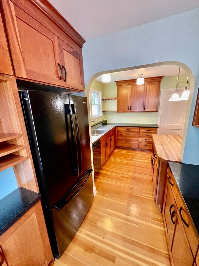 Building Photo - Well Maintained- 3 bed 2 bath Home - Piedm...